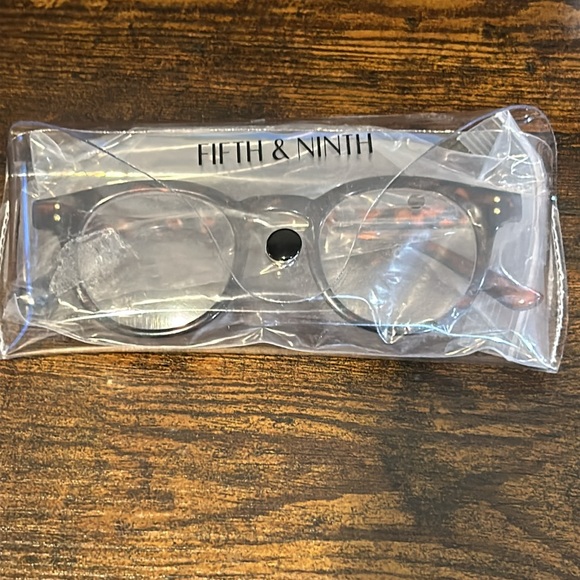Fifth & Ninth Phoenix Blue Light Blocking Glasses - Picture 4 of 4